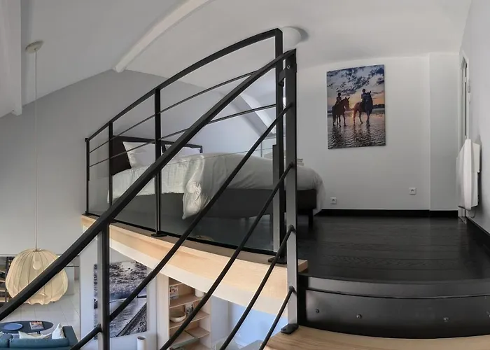 Duplex Terrasse Place Du Marche * Ла-Боль-Эскублак