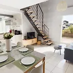 Апартаменты Duplex Terrasse Place Du Marche Ла-Боль-Эскублак