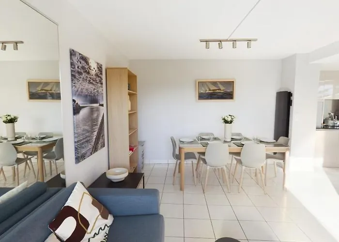 Duplex Terrasse Place Du Marche Apartment *